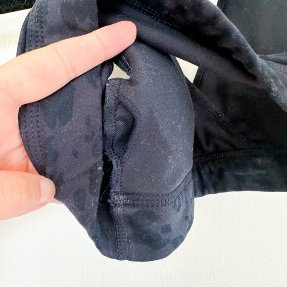 Alphalete | Surface Faux Wrap Athletic Sports Bra in Pebble Print Black Small - Picture 6 of 6